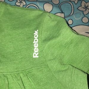 Reebok top💚